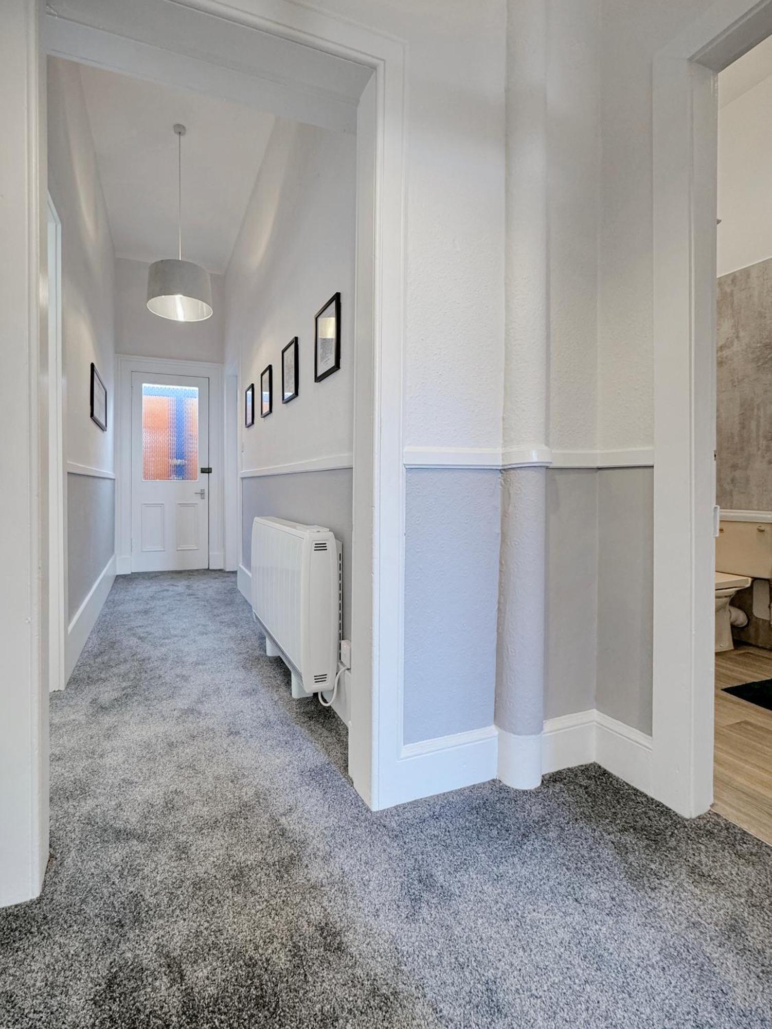 Hayfield Apartment Оубън Екстериор снимка