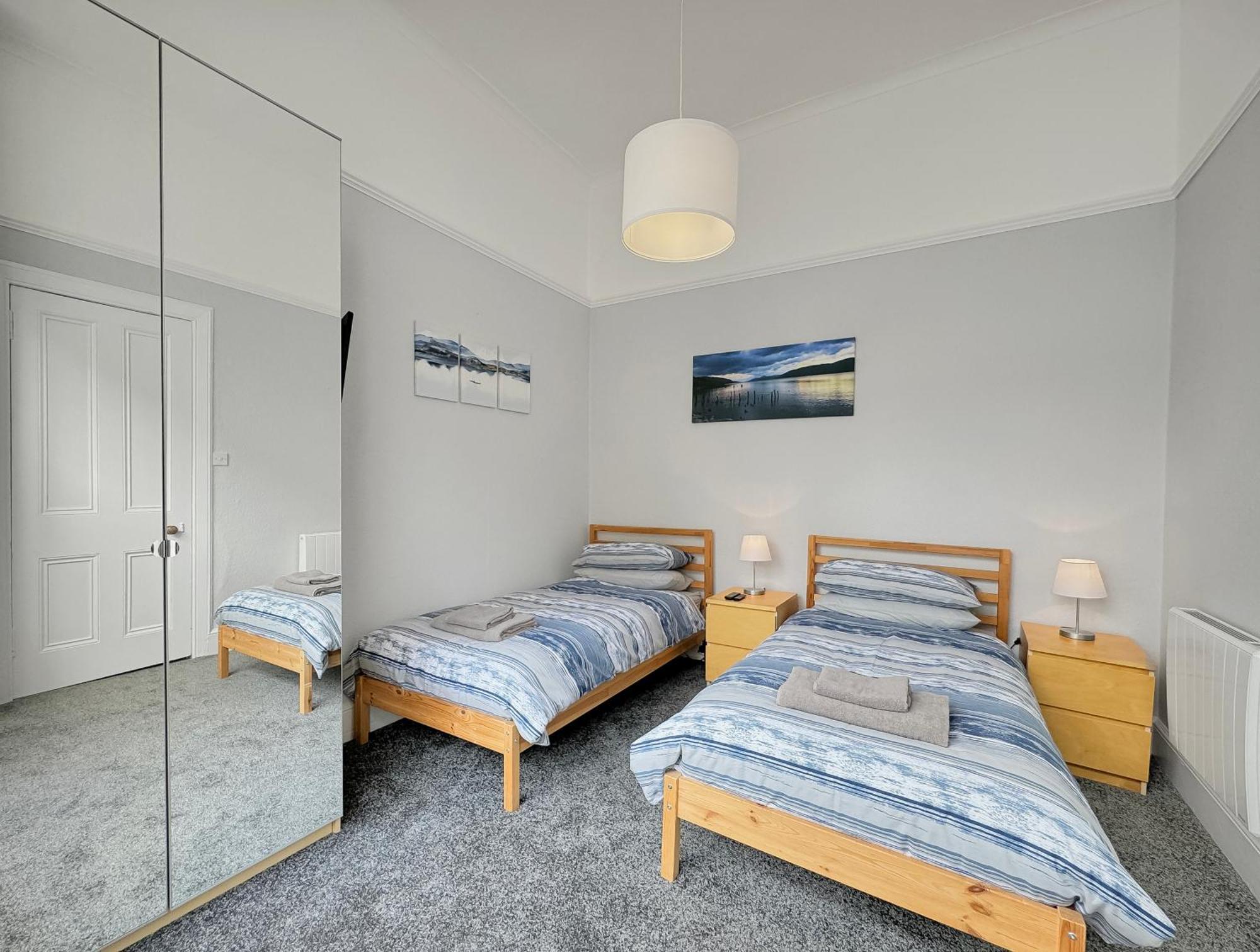 Hayfield Apartment Оубън Екстериор снимка